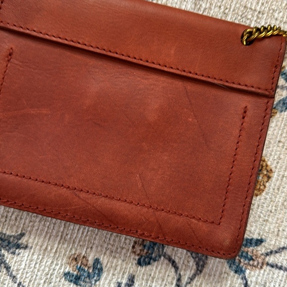 Madewell | Leather Chain Crossbody Bag - Picture 5 of 7